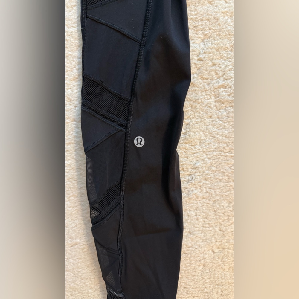 Lululemon speed up tight mesh 28” size 6 - Picture 8 of 11